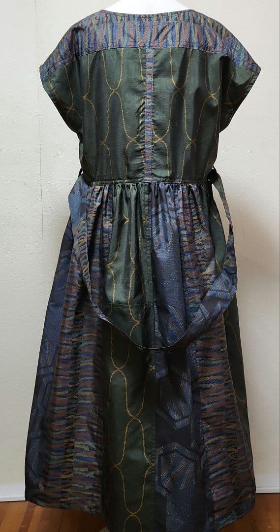 正絹3種類の7マルキ大島紬リメイクフレンチスリ－ブパッチワークジャンパースカート