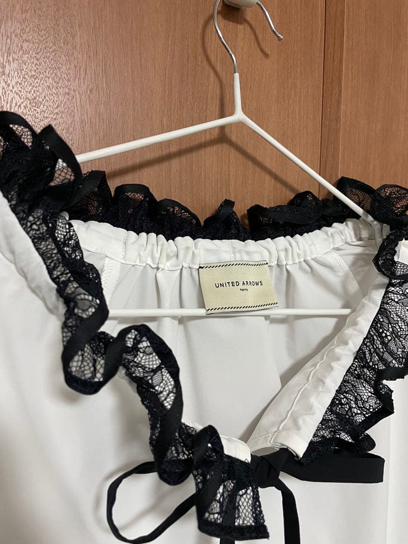 ユナイテッドアローズ　プリーツ　フリル　リボンブラウス　シワになりにくい