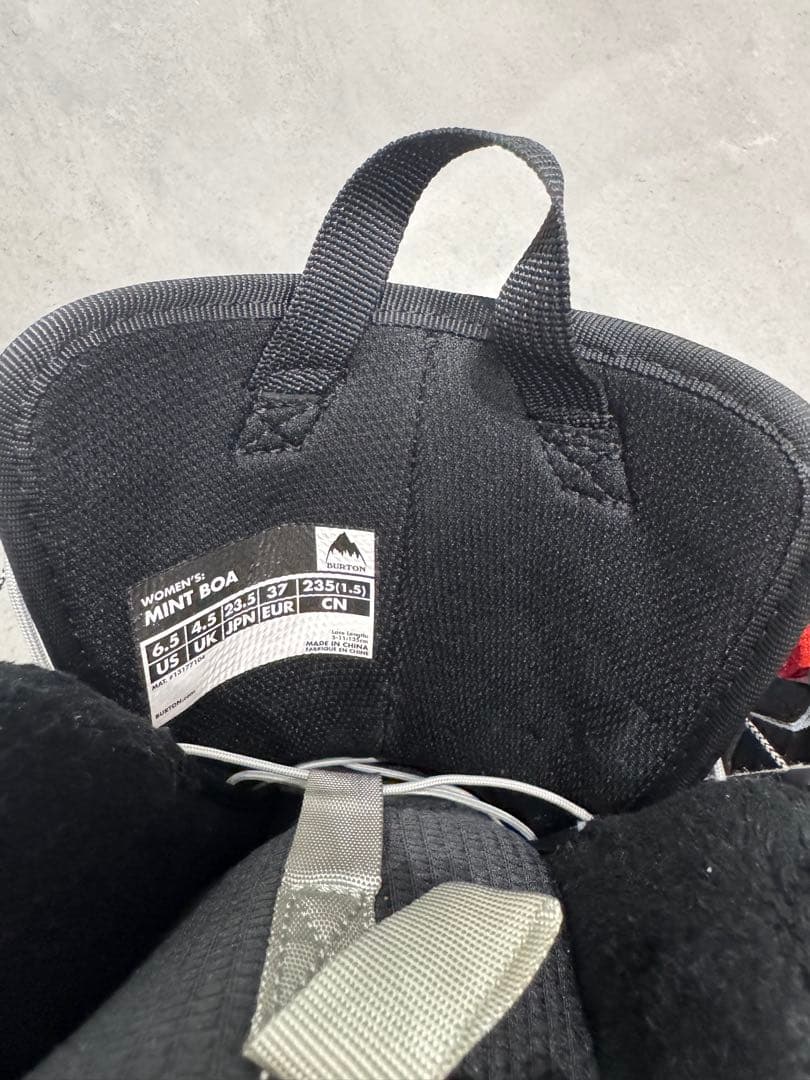 バートン Mint BOA スノーボードブーツ ブラック 23.5キッズ