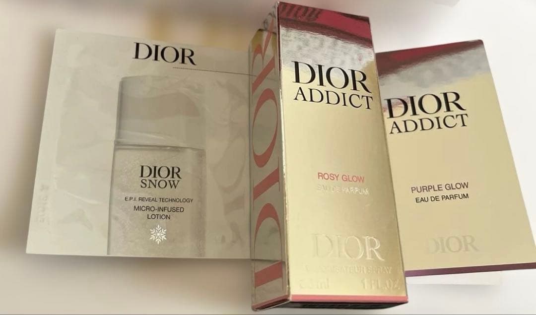 Dior Addict ロージーグロウ 香水 ギフトボックス 新サンプル