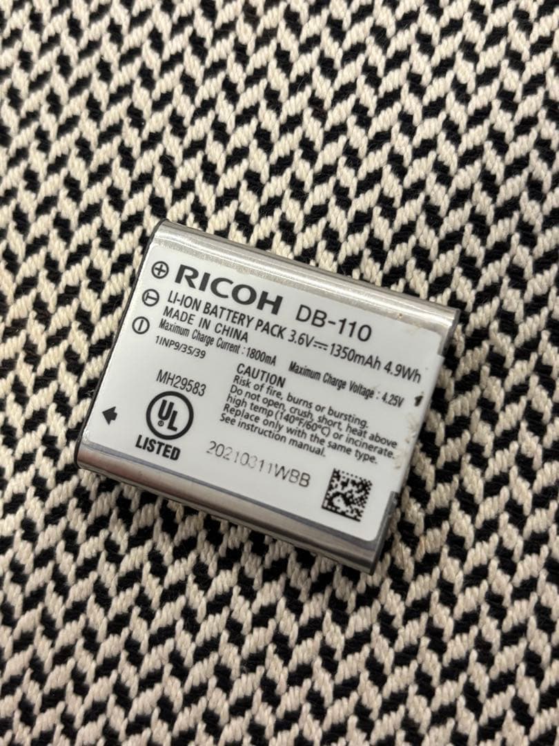 【美品】RICOH GR III（ショット数5176回）その他付属品付き