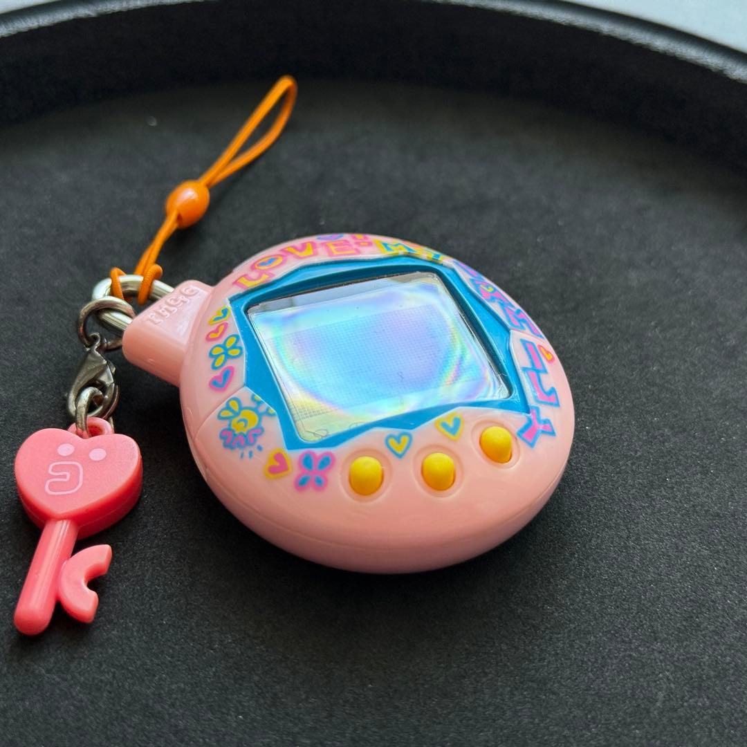 美品！いぇー！ふぁみりーイロイロ！たまごっちプラス ふぁみたまラブ　たまごっち