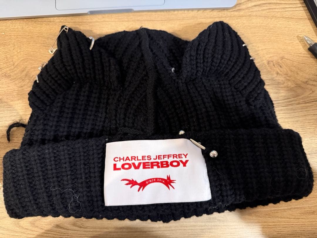 CHARLES JEFFREY LOVERBOY ニット帽 ピン付き