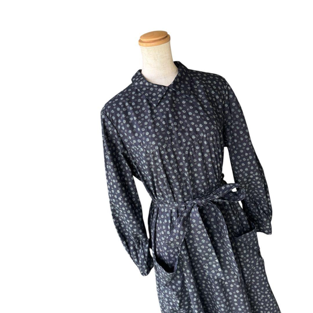 極近年美品　45R もこもこ花プリントのドレス　インディゴ