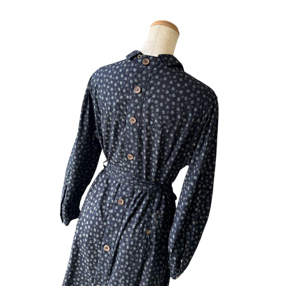 極近年美品　45R もこもこ花プリントのドレス　インディゴ