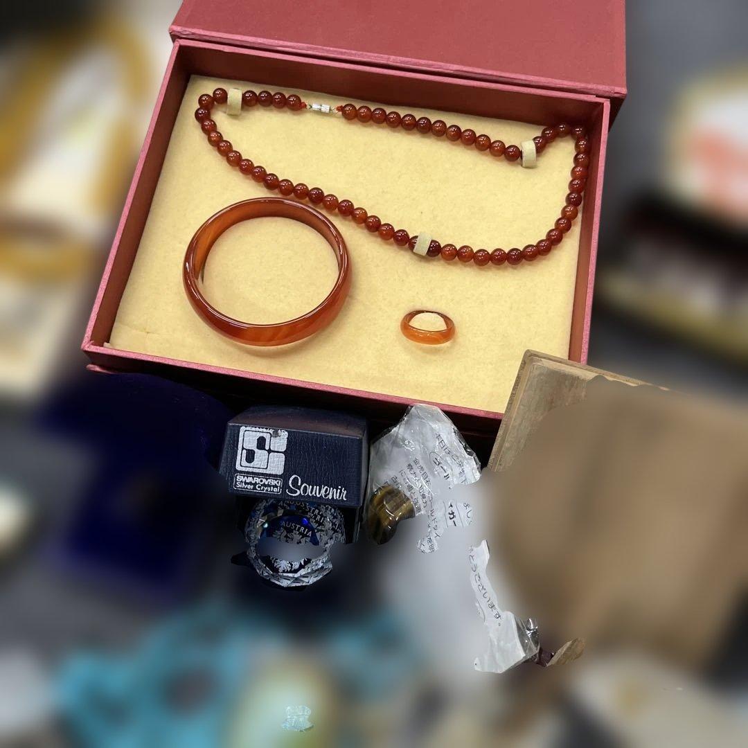 W*E様 アクセサリー　イヤリングネックレスなど　まとめ売り　9kgぐらい　現状