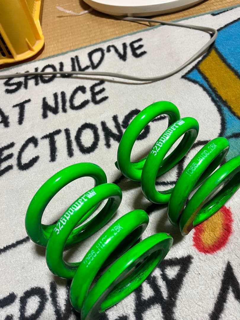 326power チャラバネ ID65、66 自由長100 28K 緑