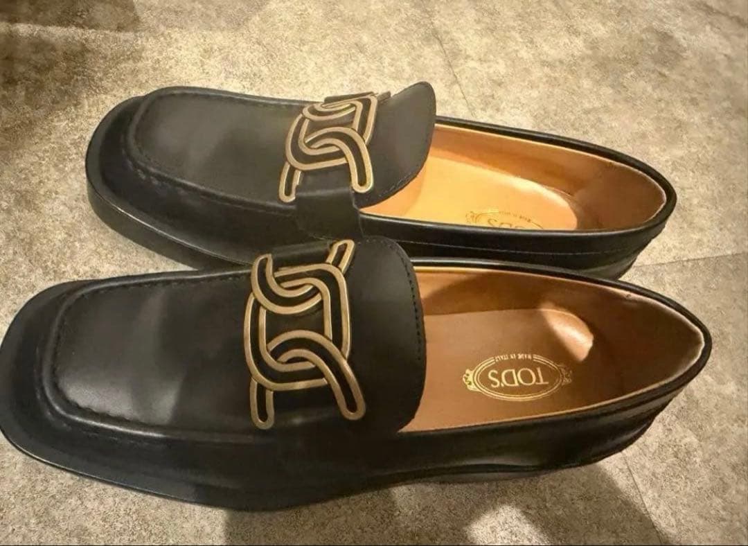 トッズ　ローファー