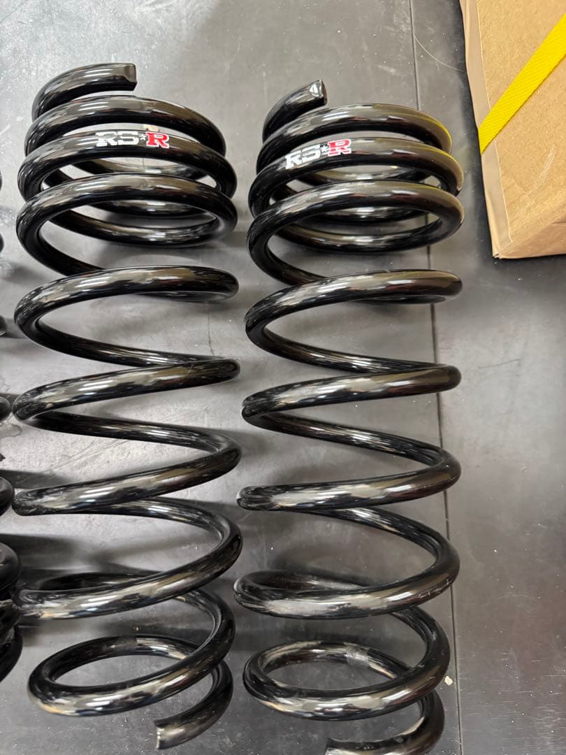 RS-R スプリング　タンク、ルーミー　M900A