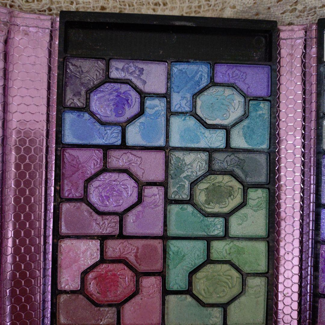 プロ用　多色アイシャドウパレット アイシャドウパレット多彩
