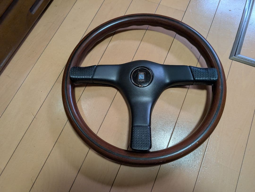 希少！ナルディステアリング　ガラ3 ウッド