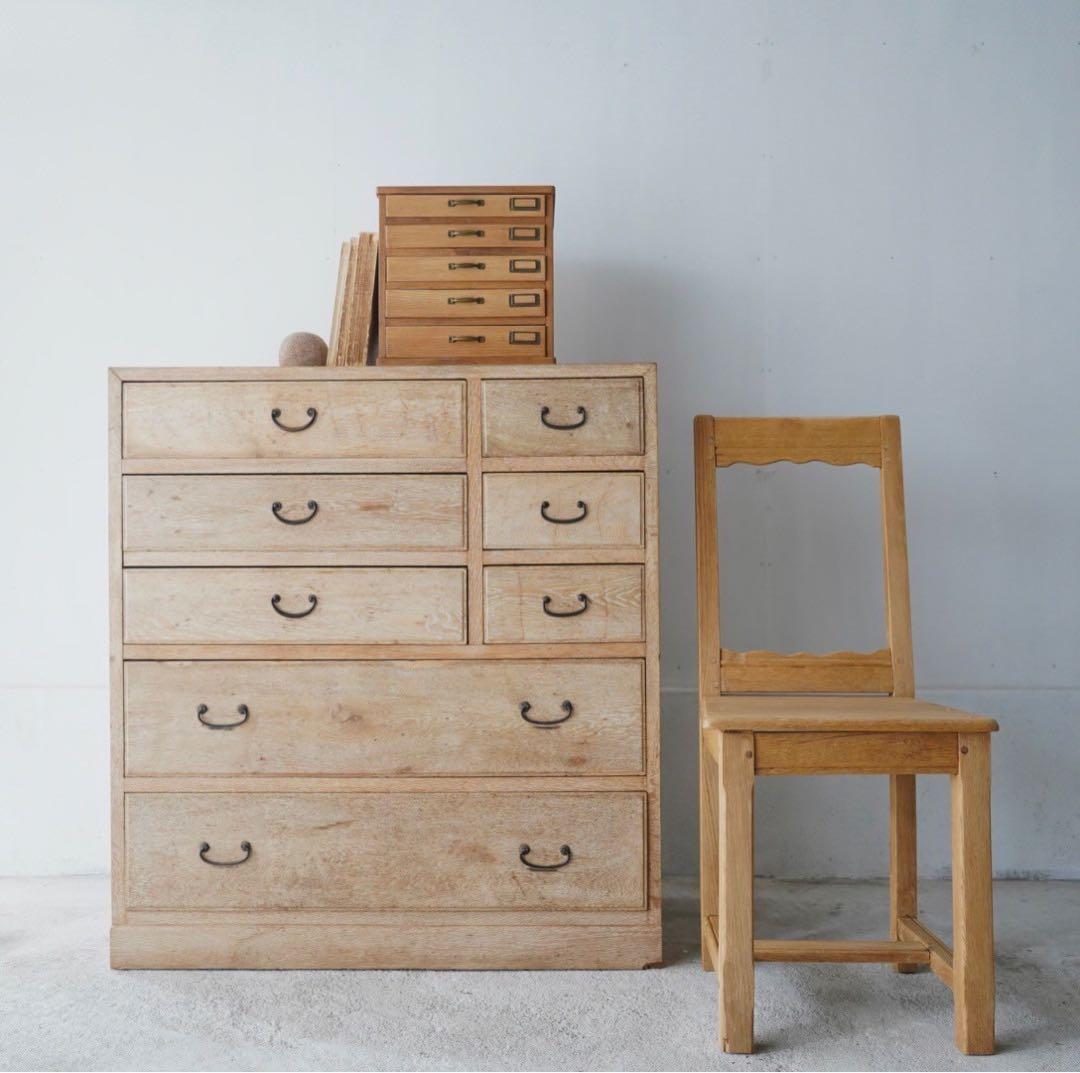 8杯の引き出しチェスト