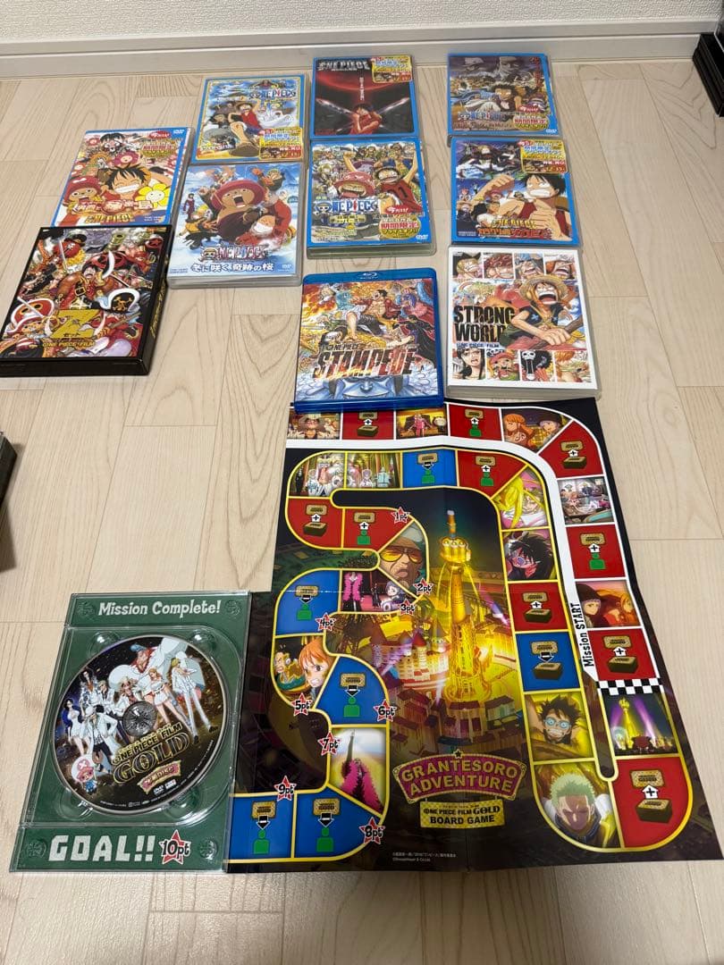 ワンピース　DVD Blu-ray ストロングワールド　特典付き　映画　セット