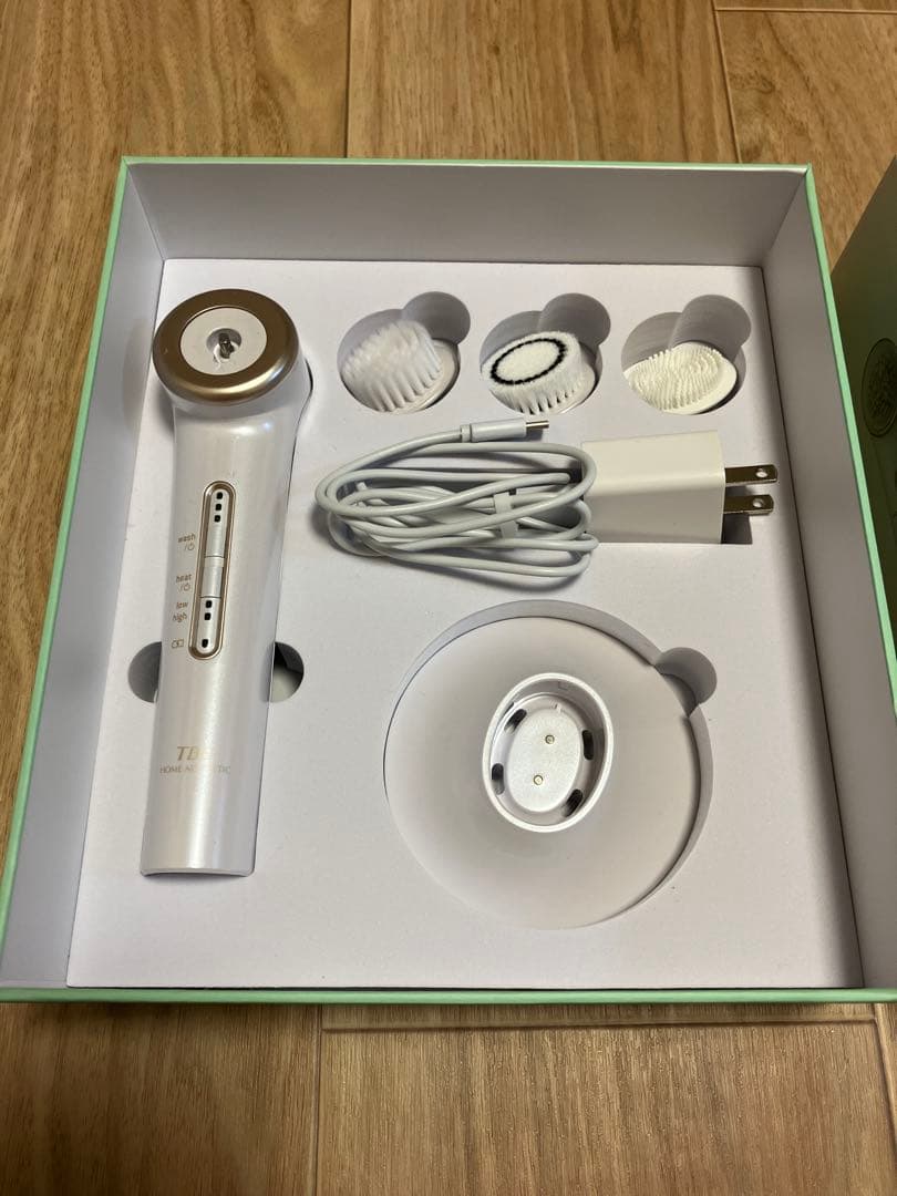 TBC ディープクリアブラシPRO 温熱プレート 音波洗浄ブラシ