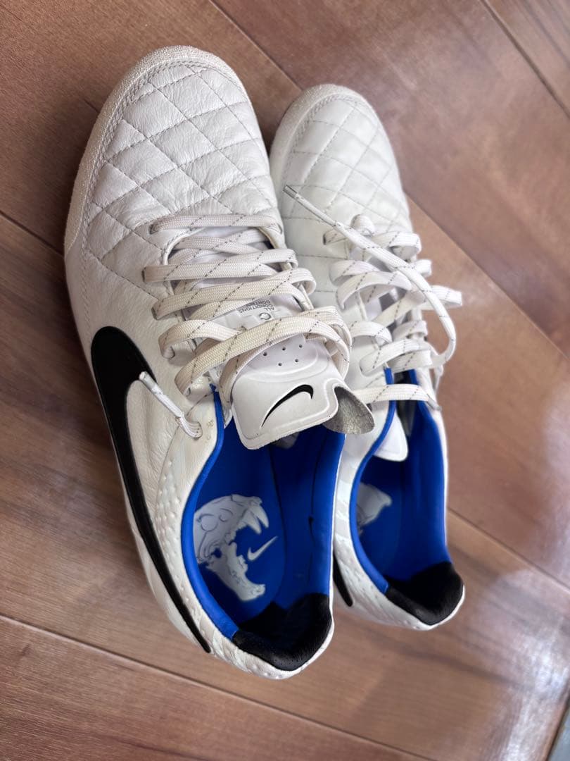 NIKE ティエンポ　サッカースパイクシューズ 25,5㎝