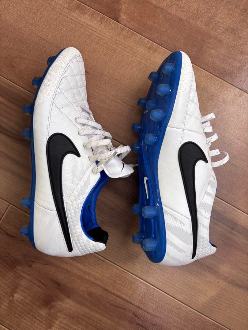NIKE ティエンポ　サッカースパイクシューズ 25,5㎝