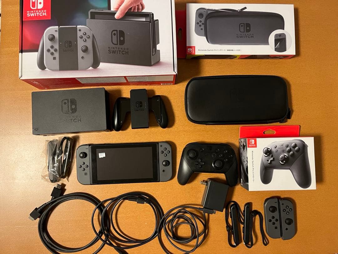 Nintendo Switch 、純正ケース、純正プロコン、純正コントローラ＋1