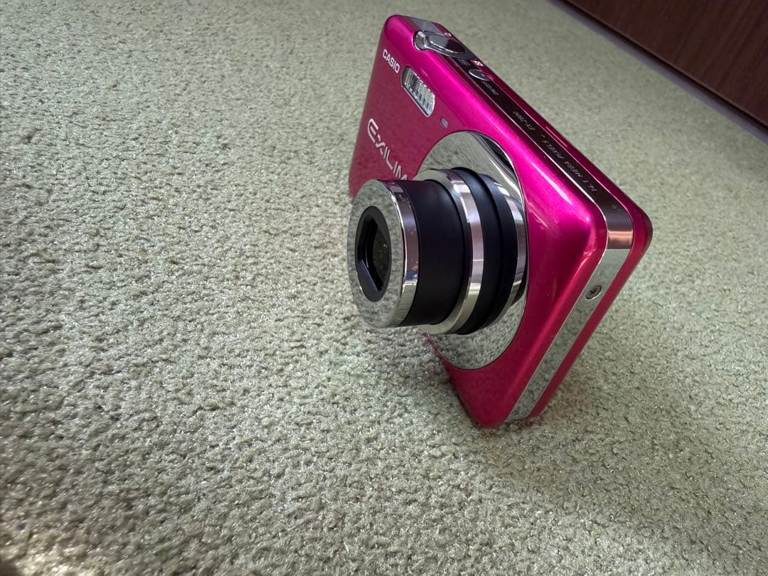 CASIO EX-Z800 コンパクトデジタルカメラ　チェリーピンク　箱付き