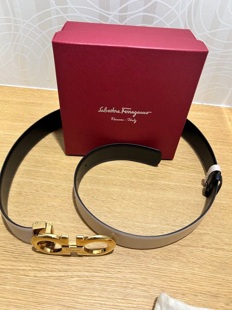 Salvatore Ferragamo レザーベルト　リバーシブル　フェラガモ