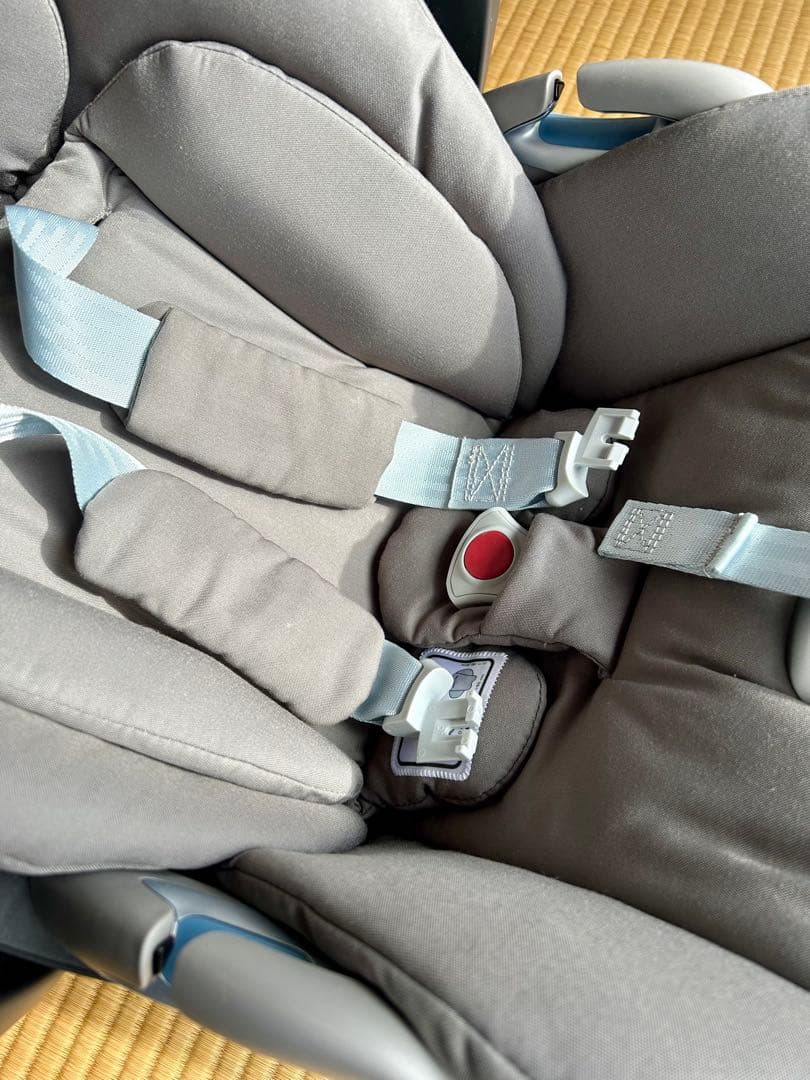 cybex サイベックス　チャイルドシート（ベビーシート）　車載回転台座付き