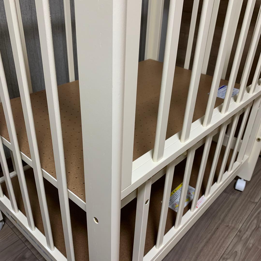 カトージ　ベビーベッド　ハイタイプ　ホワイト