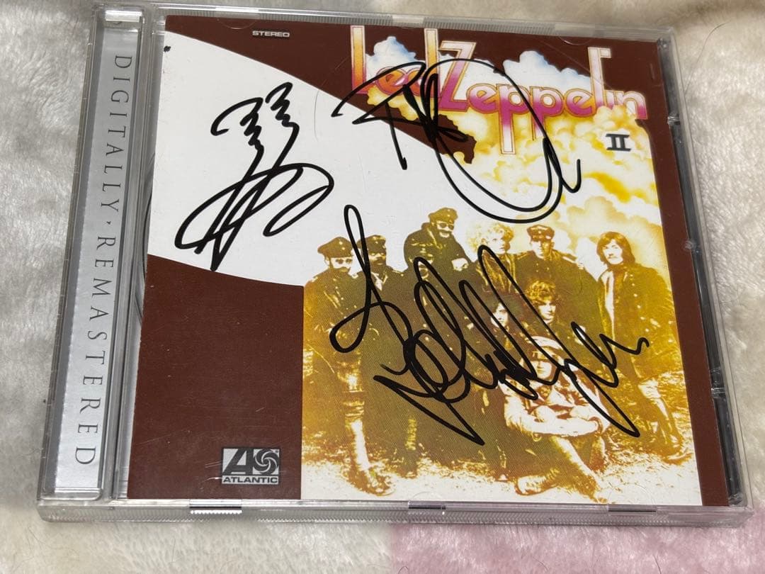 レア　LED ZEPPELIN 直筆サインCD レッド・ツェッペリン
