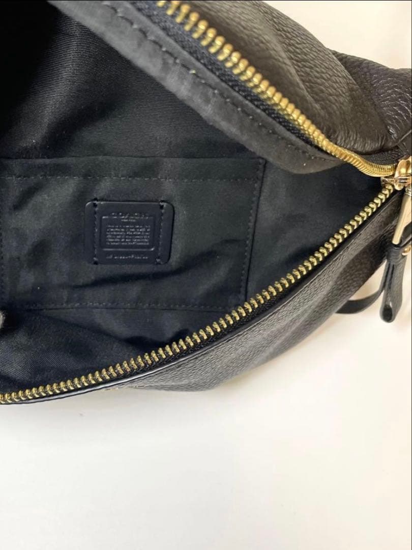 本日限りCOACH ブラック レザー ファニーパック