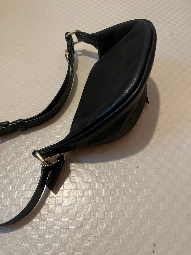 本日限りCOACH ブラック レザー ファニーパック