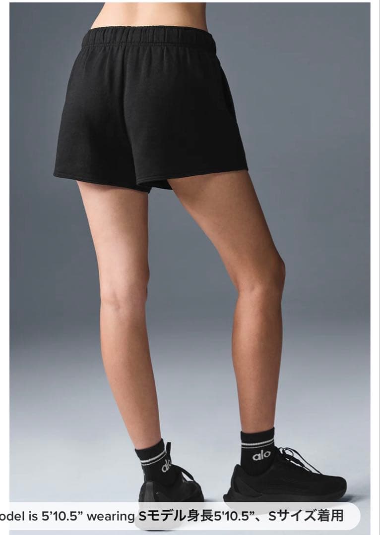 Alo Yoga ブラックショートパンツ XSサイズ