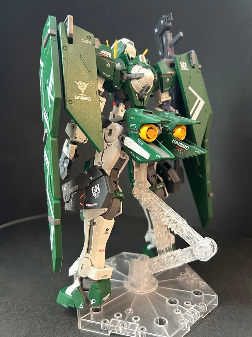MG ガンダム　デュナメス　完成品