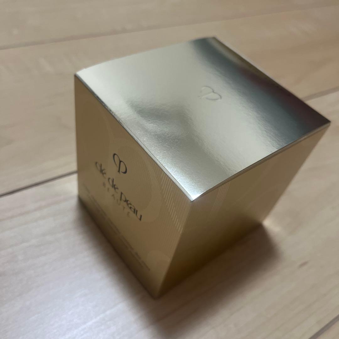 clé de peau BEAUTÉ 15g クレームイユー　レジェネラン