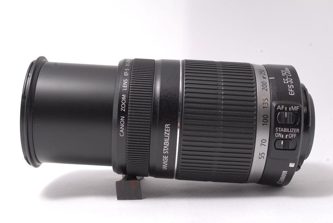 ★手ぶれ補正★ Canon EF-S 55-250mm IS 【前後キャップ付】