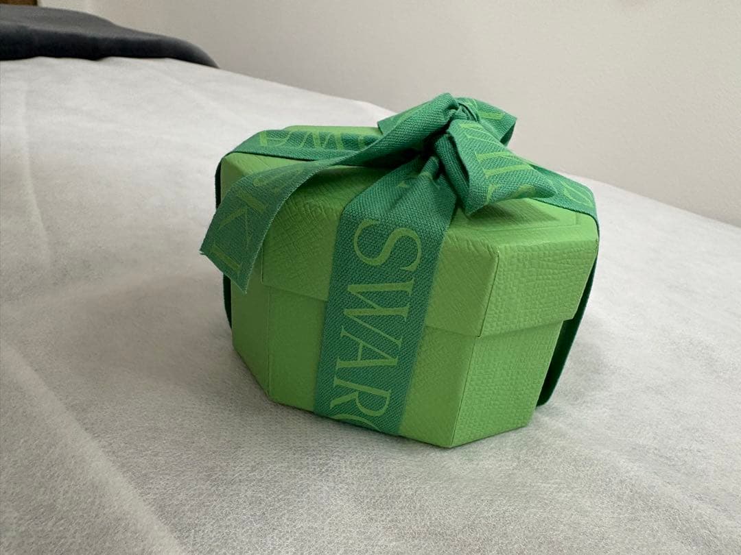 スワロフスキー　クリスタル　限定　オーナメント　箱付き　新品　犬　ブルドッグ