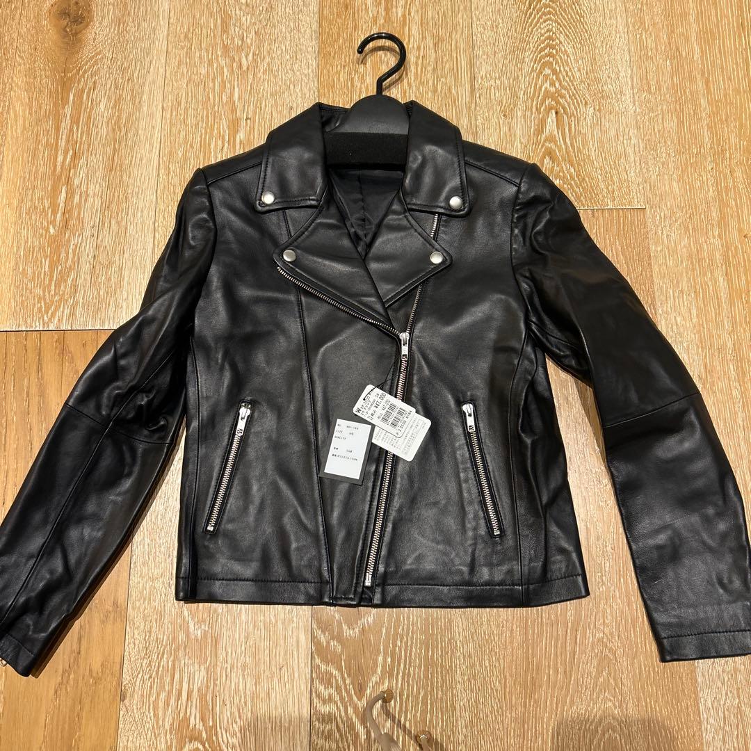 aga 新品未使用　ブラック レザー ライダースジャケット M ラム革