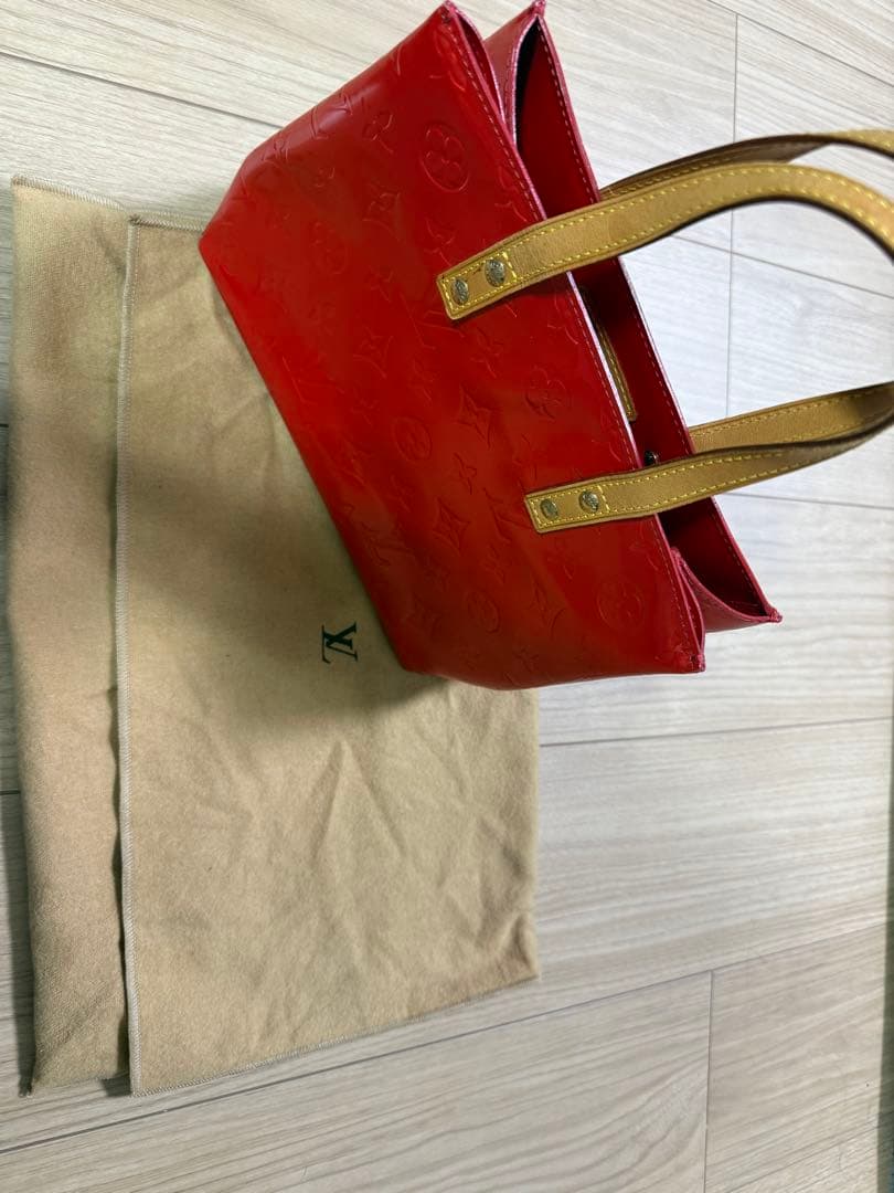 Louis Vuitton レッド ハンドバッグ 保存袋付き