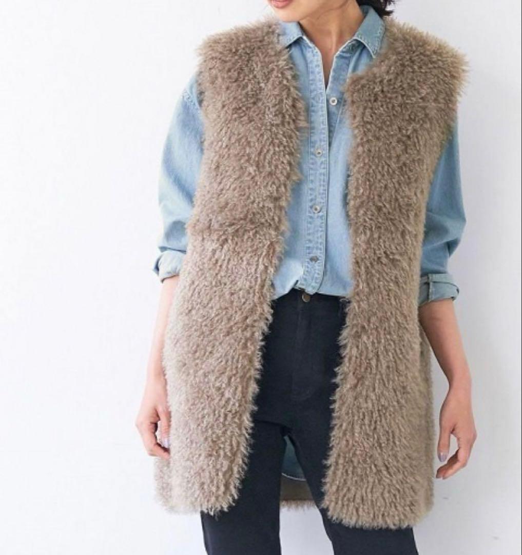 MICA&DEAL マイカアンドディール　Vネック　ファーベスト　超美品