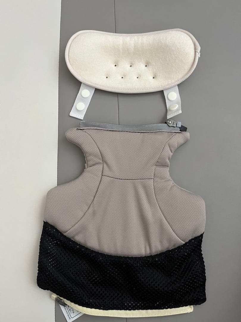 【みー】アップリカ　ラクリス ベージュ 抱っこ紐 アカチャンホンポ限定色