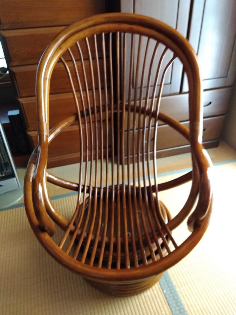 ラタン回転チェア　籐椅子　レトロ