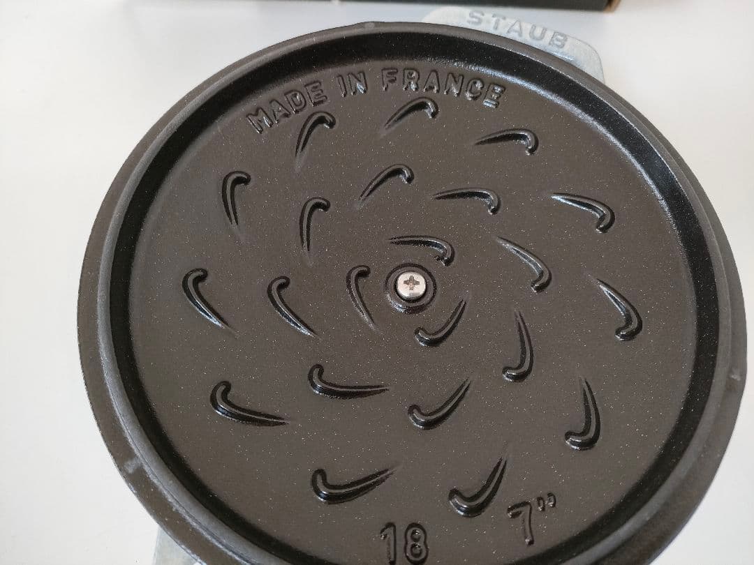 staubストウブ Wa-NABE M・カンパーニュ　18cm 鋳鉄