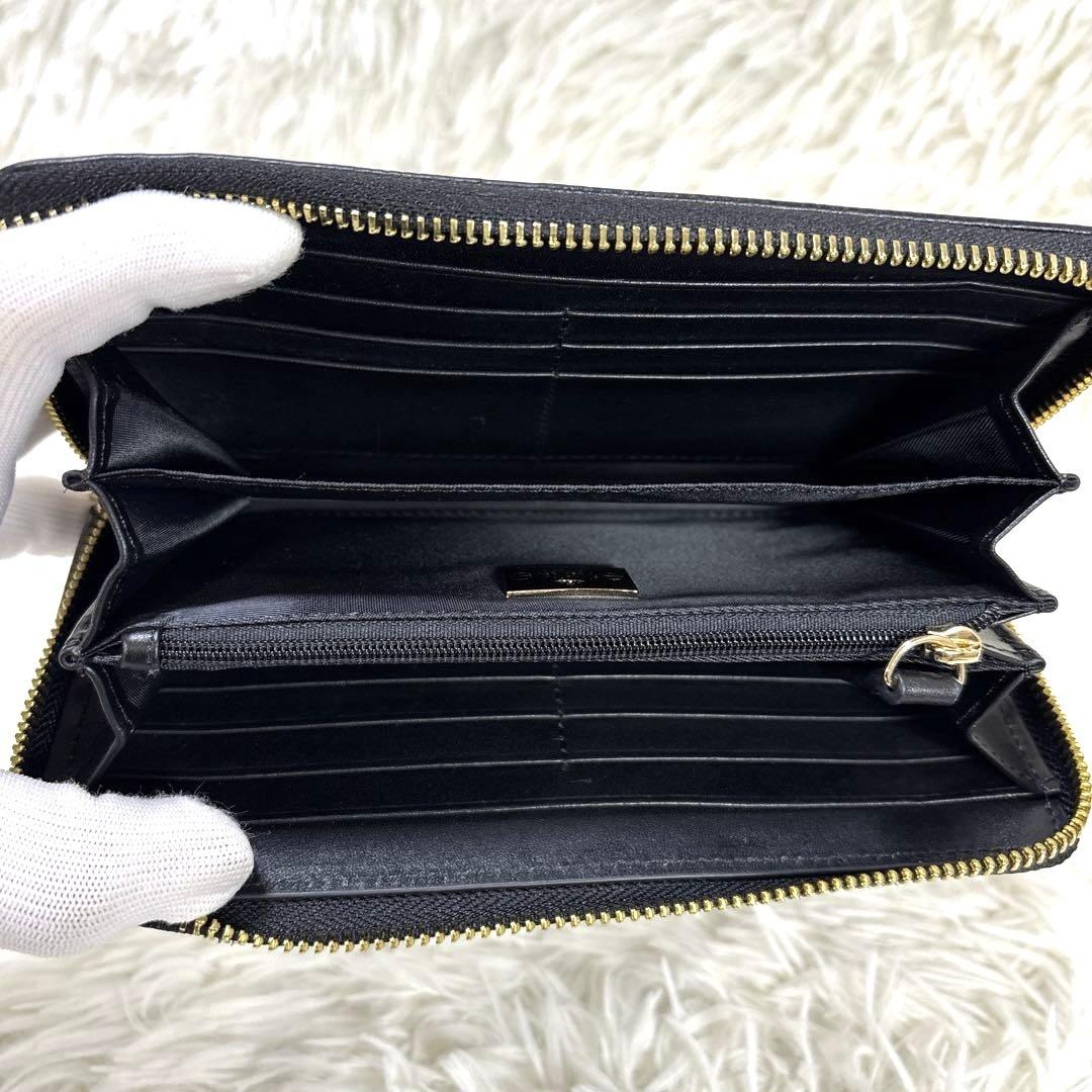 美品✨Vivienne Westwood 長財布　ラウンドジップ　エンボス　黒
