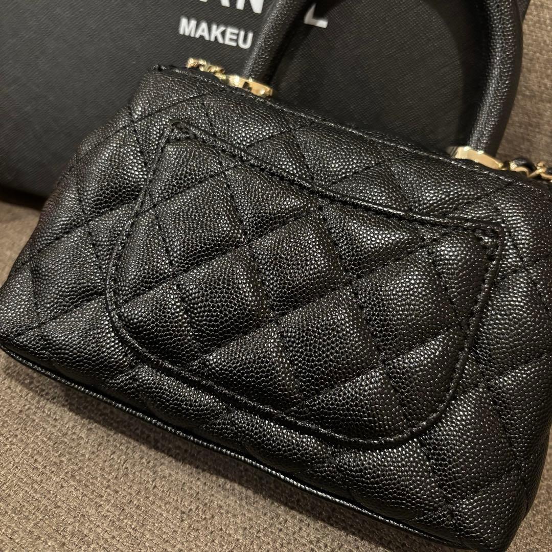 CHANEシャネル ハンドルミニショルダーバッグ ノベルティ キルティング 黒