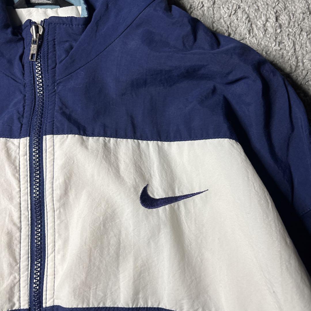 ナイキ　NIKE ナイロンジャケット　90s 白タグ　ワンポイント刺繍　ロゴ刺繍