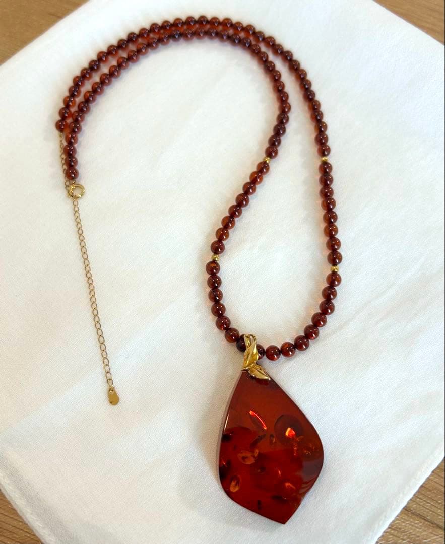 琥珀　べっ甲　１８金　K18 ネックレス　ペンダント