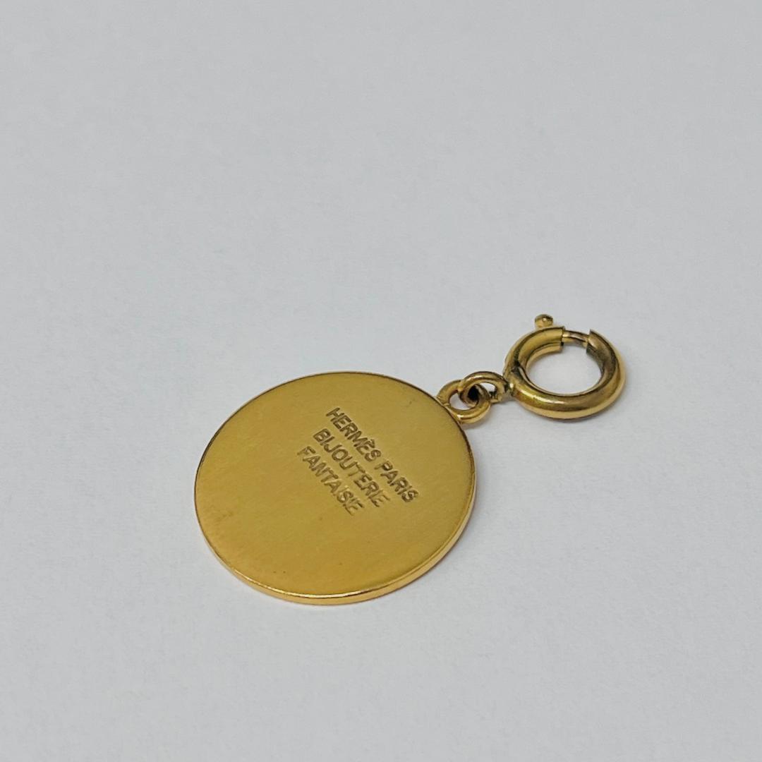 HERMES セリエ チャーム ゴールド