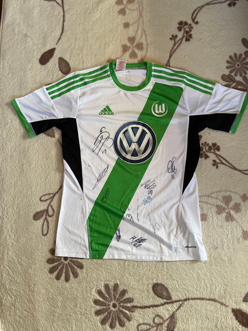 長谷部 誠 サイン入り WOLFSBULGメンバーサイン入りユニフォーム