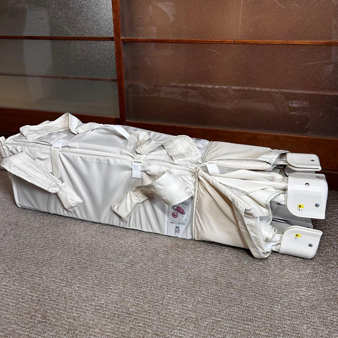 【良品】アップリカ ココネルエアー ベビーベッド　ミルクWH　ホワイト