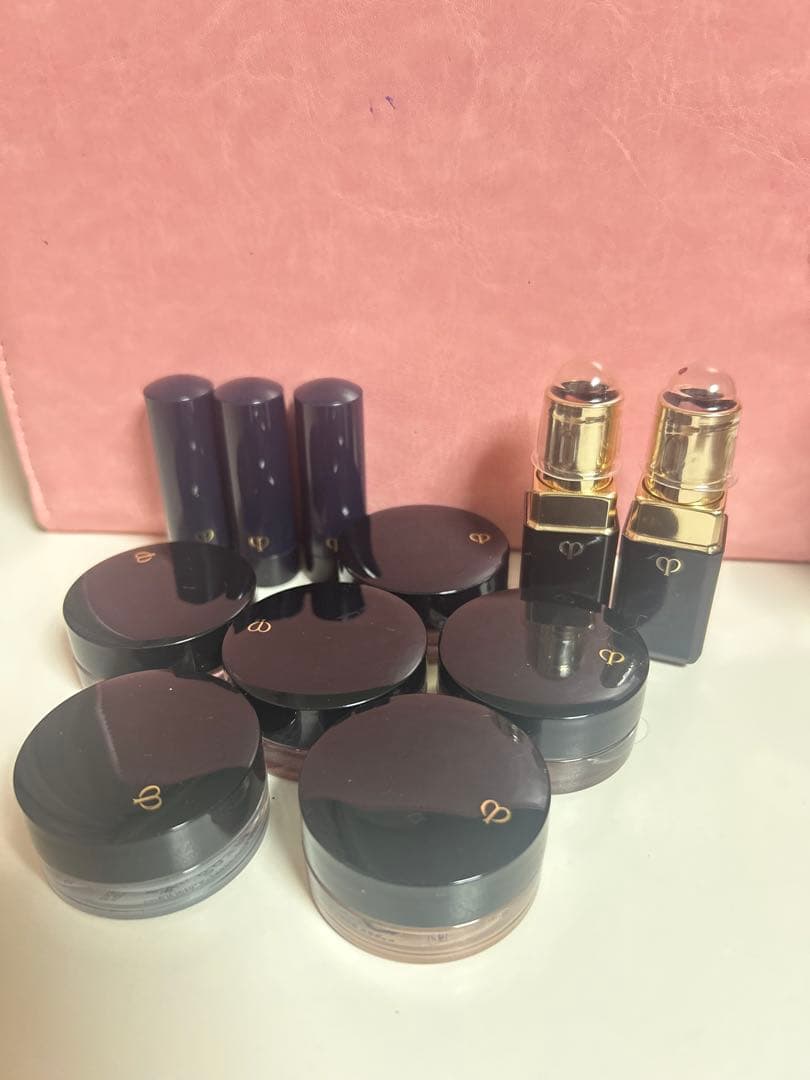 クレ・ド・ポー ボーテ　オンブルクレームソロ