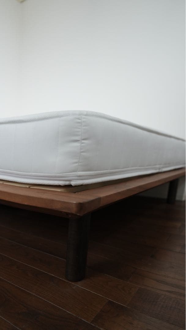 【無印】ダブルベッドフレーム+マットレス【ウォールナット材突板】