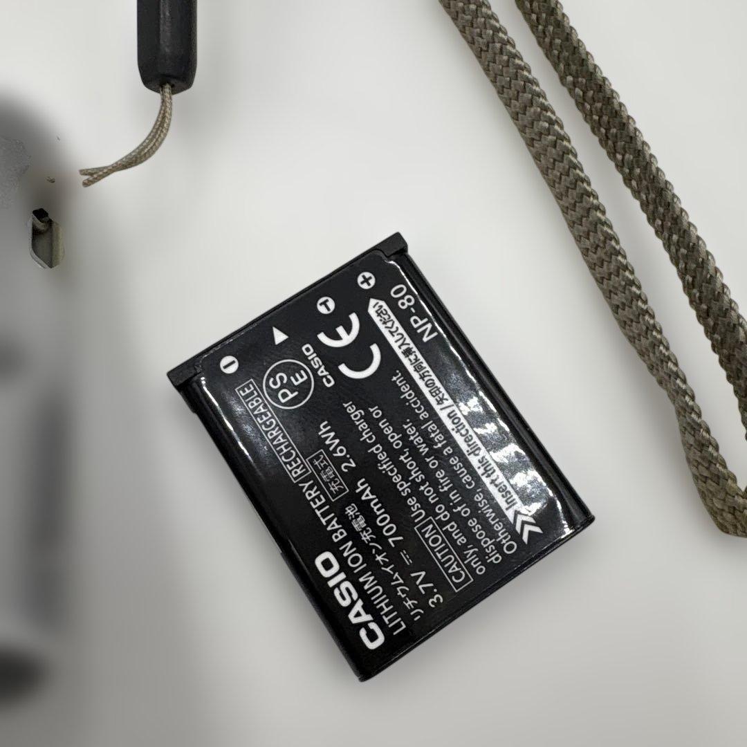 【美品】CASIO EXILIM EX-ZS240 デジカメ 光学12倍ズーム