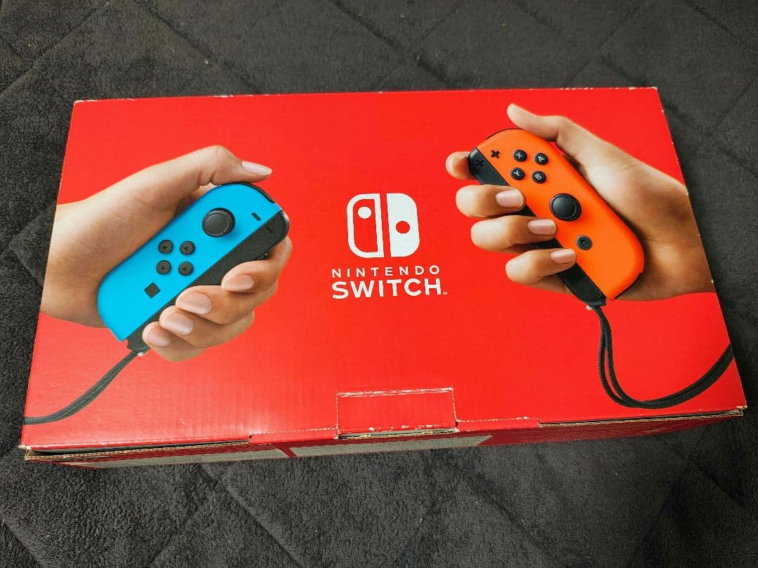 Nintendo Switch　新型　 本体 青/赤